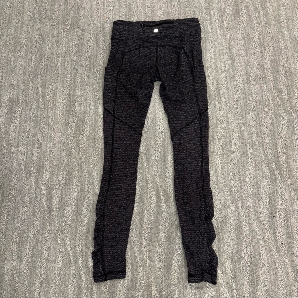 Lululemon Black/Gray Women’s Ruched Ankle Leggings 29” Inseam Leggings Sz 4